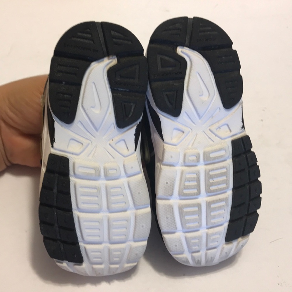 Nike - Picture 5 of 5